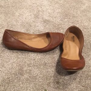 Mossimo camel faux leather flats